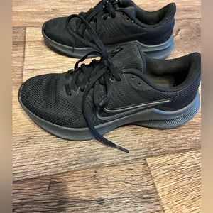 Woman’s Nike Shoes size 7